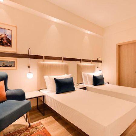 Lemon Tree Hotel, Gachibowli, Hyderabad Bagian luar foto