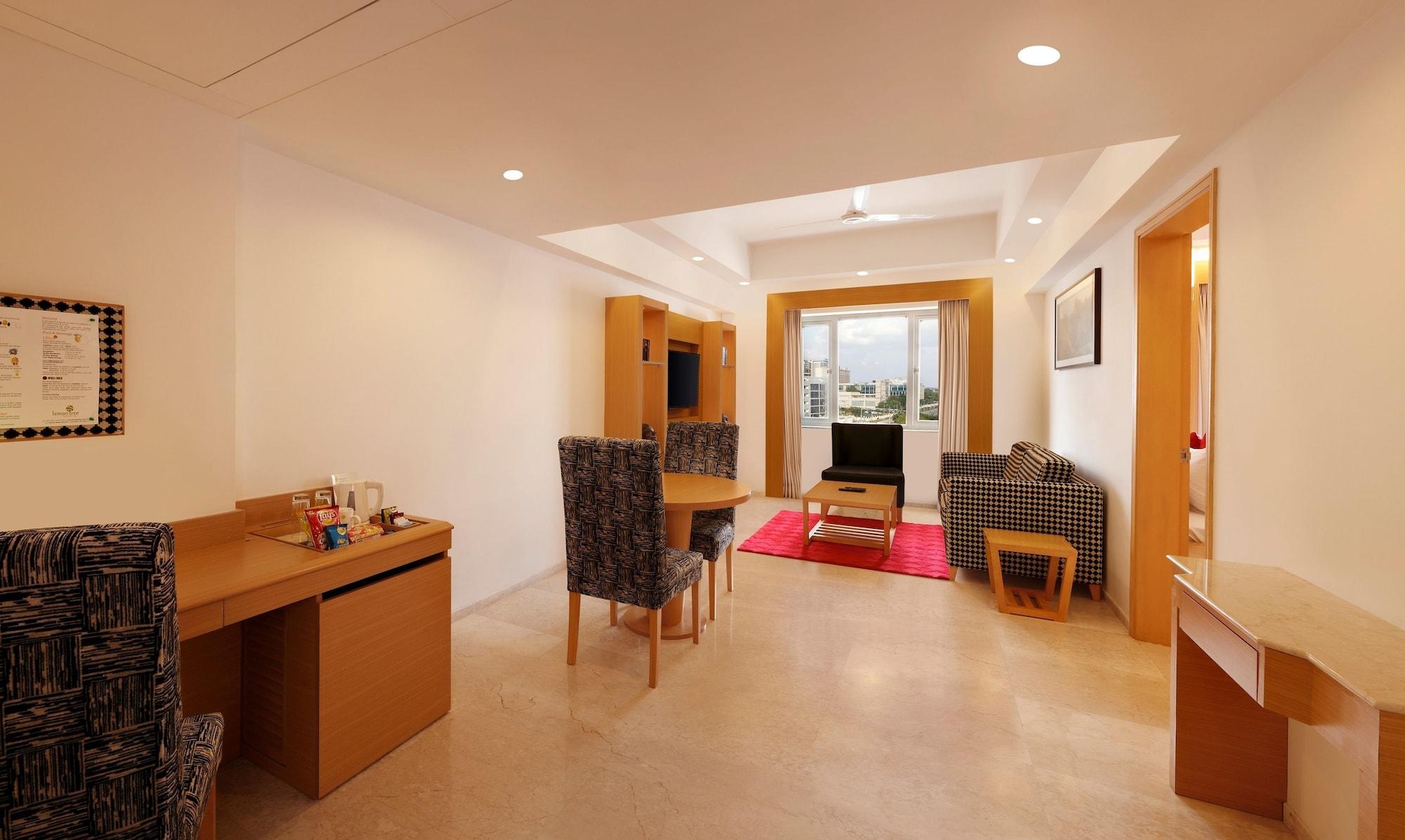 Lemon Tree Hotel, Gachibowli, Hyderabad Bagian luar foto