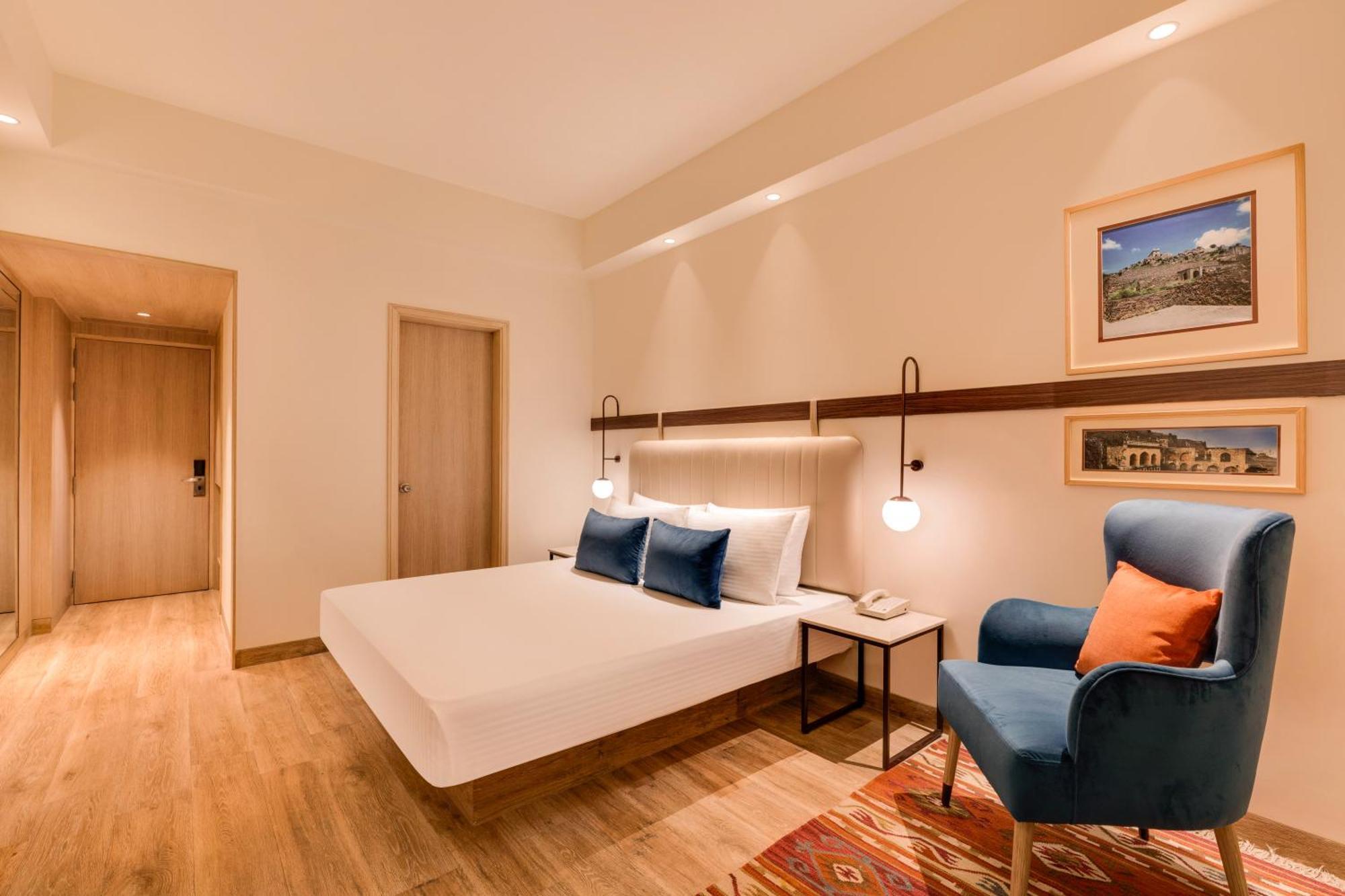 Lemon Tree Hotel, Gachibowli, Hyderabad Bagian luar foto