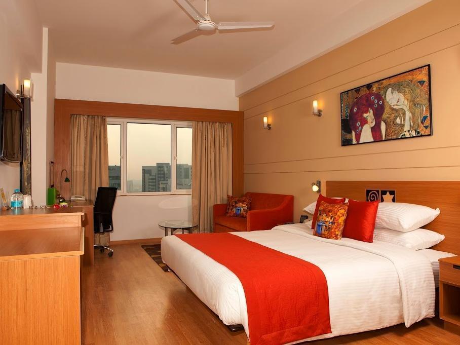 Lemon Tree Hotel, Gachibowli, Hyderabad Bagian luar foto