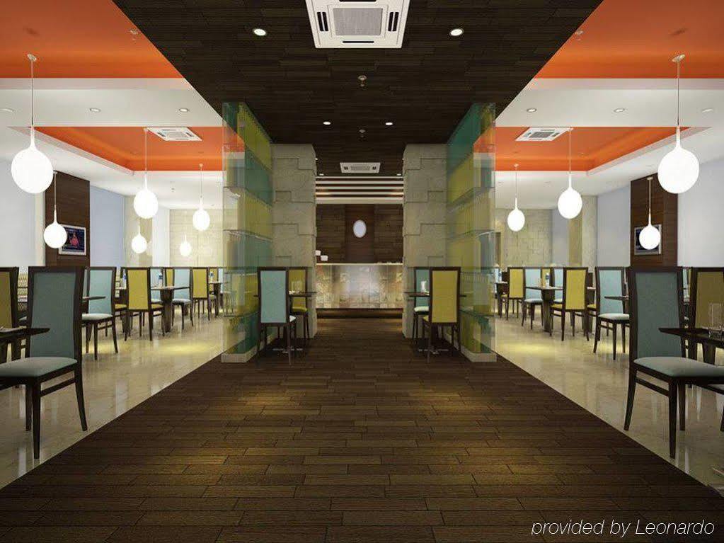 Lemon Tree Hotel, Gachibowli, Hyderabad Bagian luar foto
