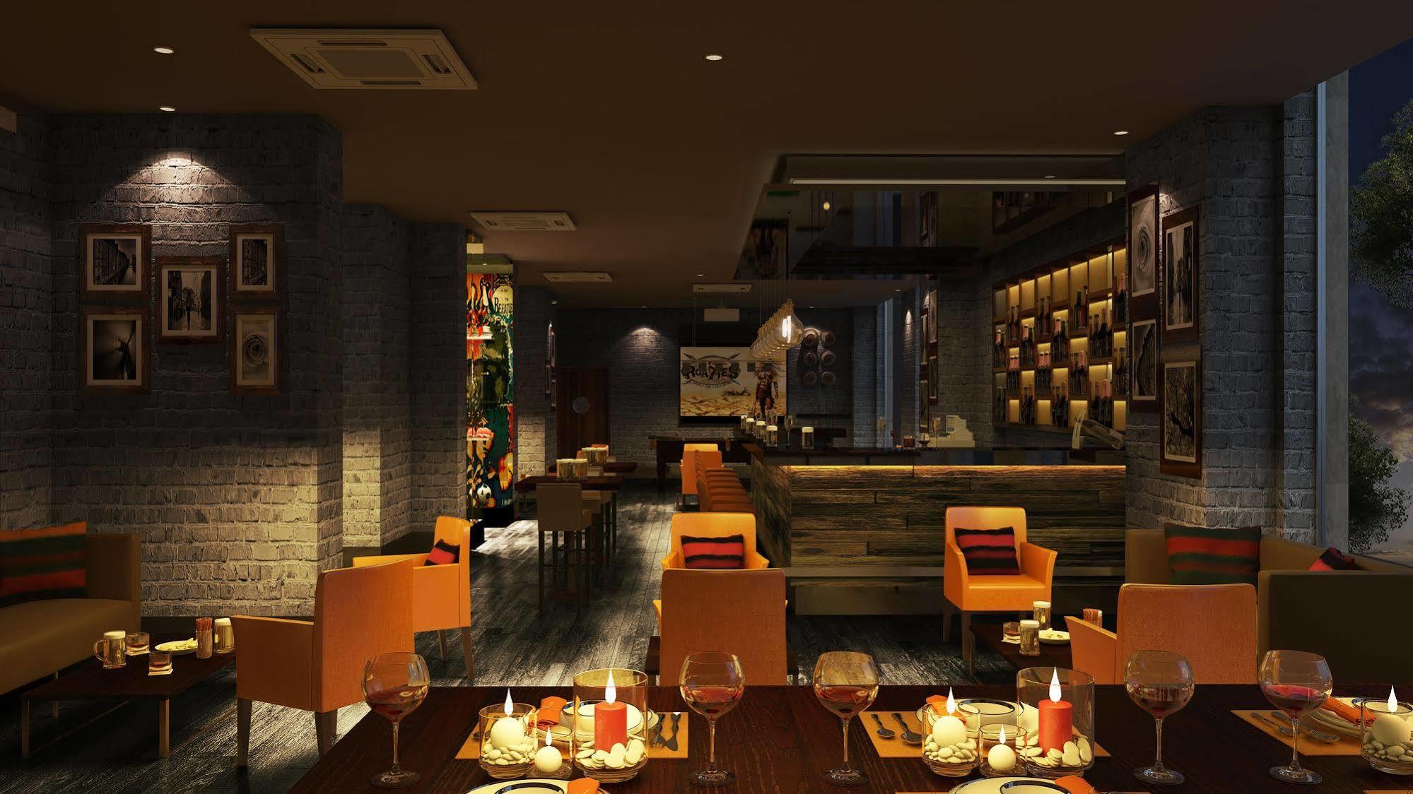 Lemon Tree Hotel, Gachibowli, Hyderabad Bagian luar foto